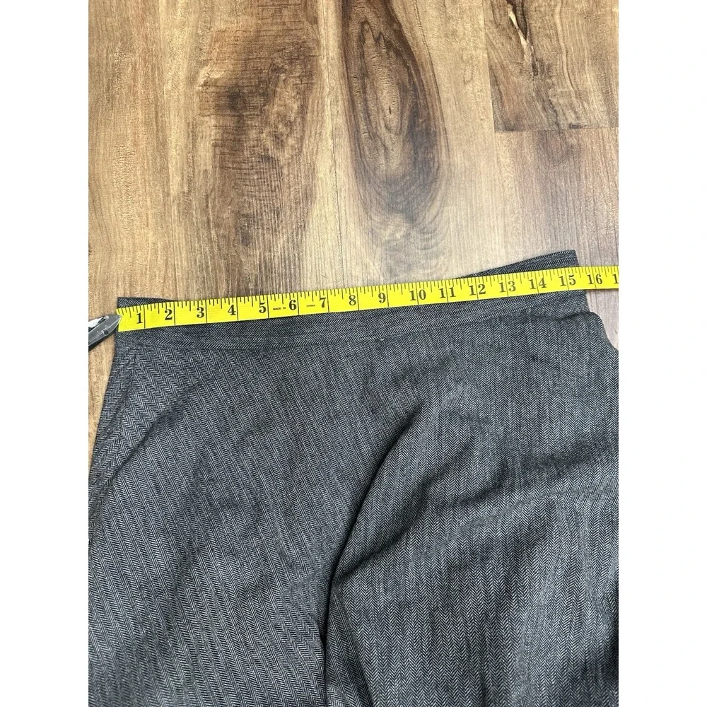NWT Zara Woman Gray Classic Herringbone Weave Pattern Skirt